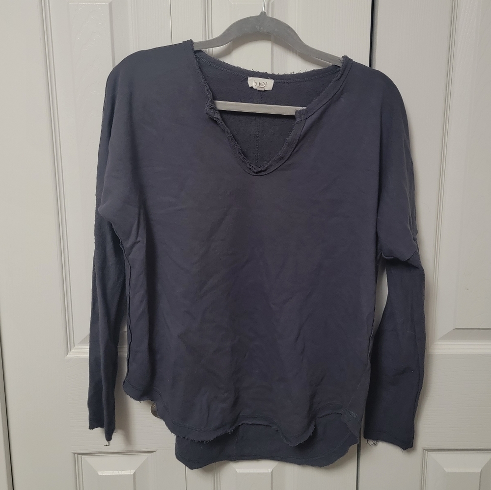 LA Miel Grey V-Neck Long Sleeve Shirt
